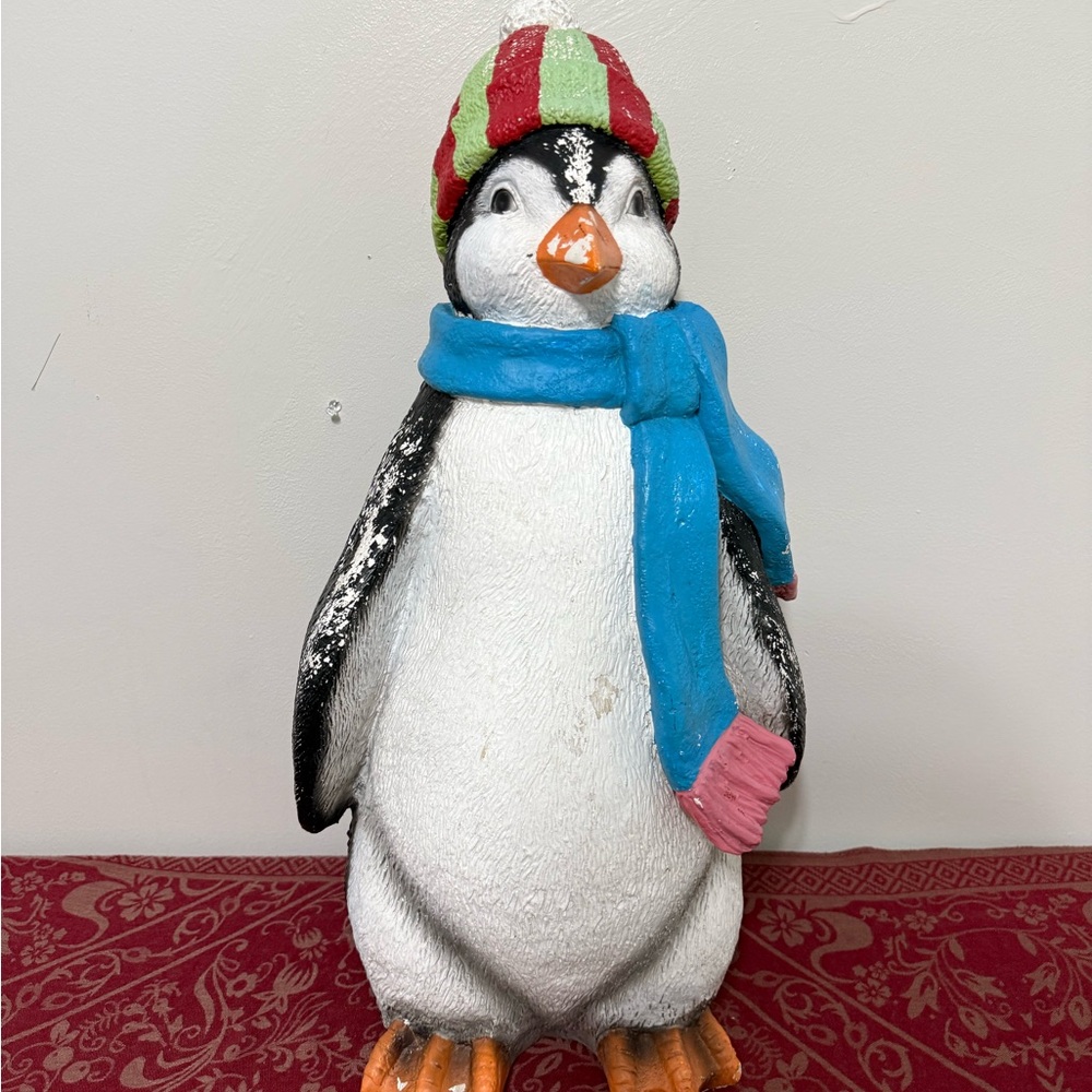 IMAX Home 88801 Whimsy Magnesium Christmas Penguin Statue